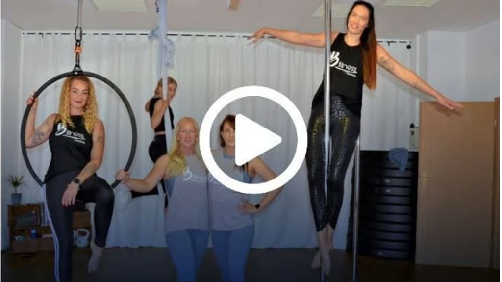 In Oschersleben kann man seit rund einem Jahr die Trendsportart Poledance und die als Aerial-Fitness bezeichnete Luftakrobatik an Reifen und Stofftüchern trainieren.