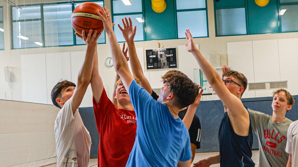 Die Baskets nutzen die raren Hallenzeiten in der Sporthalle des Gymnasiums gern.