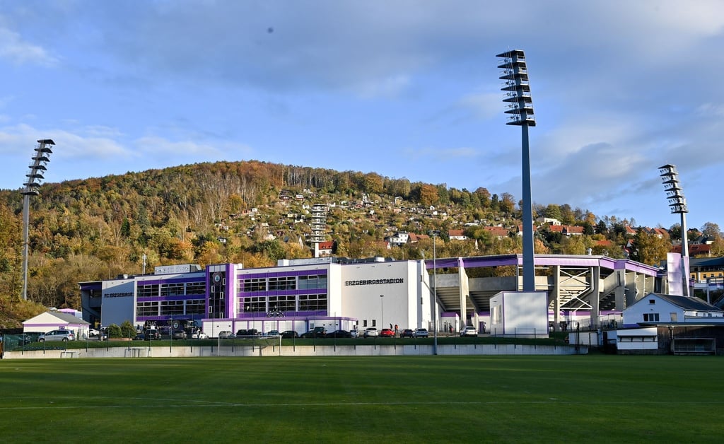Blick auf das Erzgebirgsstadion in Aue.
