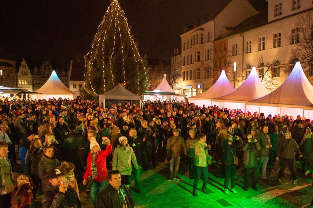2019 fand zuletzt eine Silvesterparty auf dem Altmarkt in Zeitz statt. Mehr als 1.000 Gäste kamen. Mindestens genauso viele soll es in diesem Jahr werden.