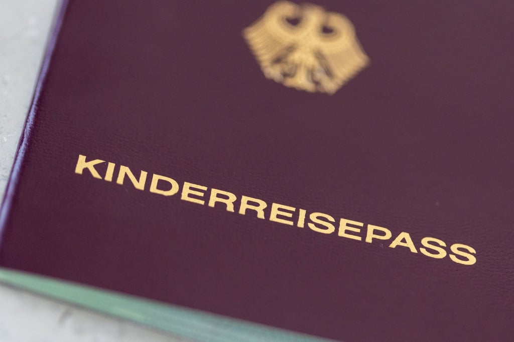 Ein Kinderreisepass soll ab dem kommenden Jahr nicht mehr ausgestellt werden.