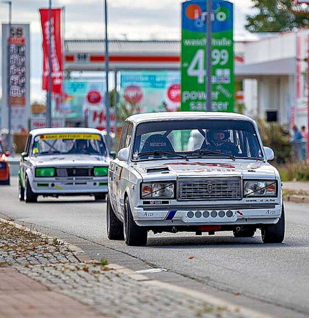 In den Klassen 9 und 10 werden auch Renntourenwagen auf dem Rundkurs im Gewerbegebiet West in Köthen zu sehen sein.
