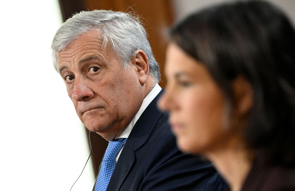 Der italienische Außenminister Antonio Tajani und seine deutsche Amtskollegin Annalena Baerbock in Berlin. Rom kritisiert deutsche Finanzhilfe für zivile Seenotretter.