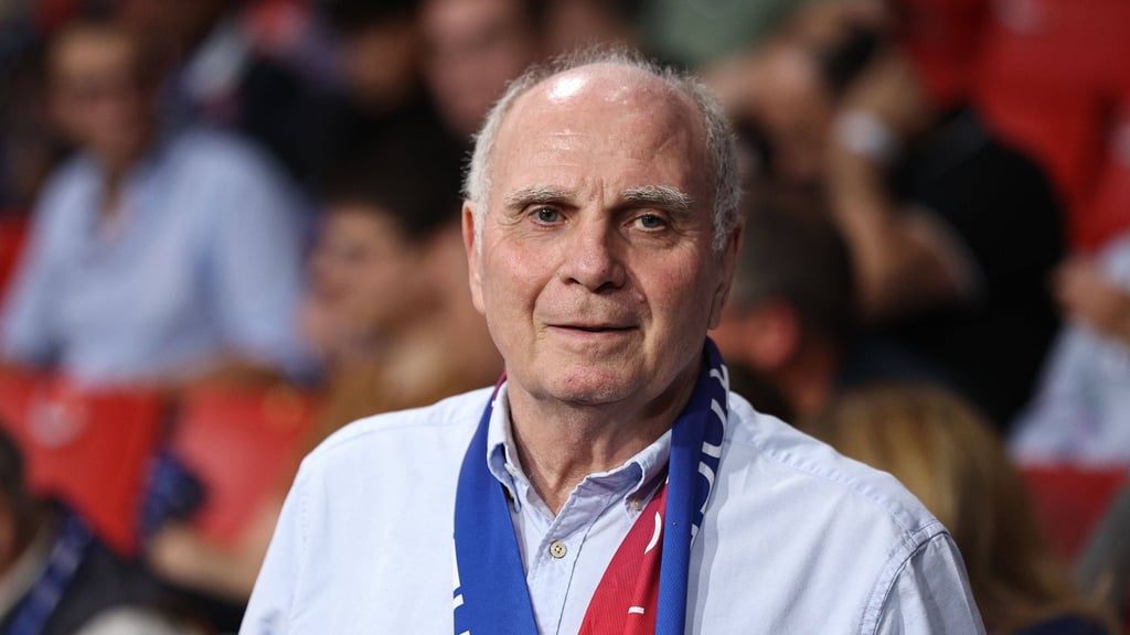 Uli Hoeneß, Ehrenpräsident des FC Bayern München, würde Max Eberl wohl gerne bei seinem Herzensklub sehen.