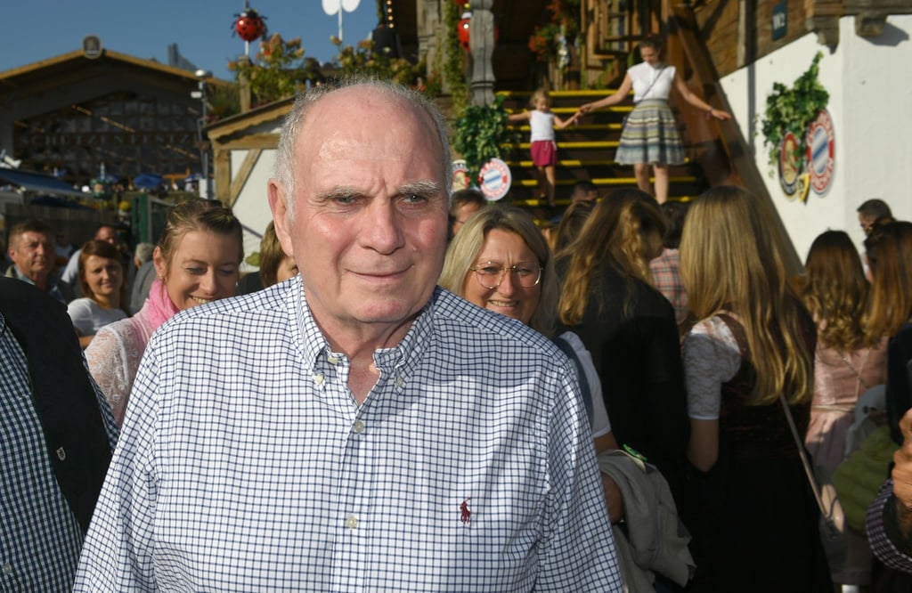 Uli Hoeneß dementierte, dass das Eberl-Aus in Leipzig mit dem FC Bayern zu tun hätte.
