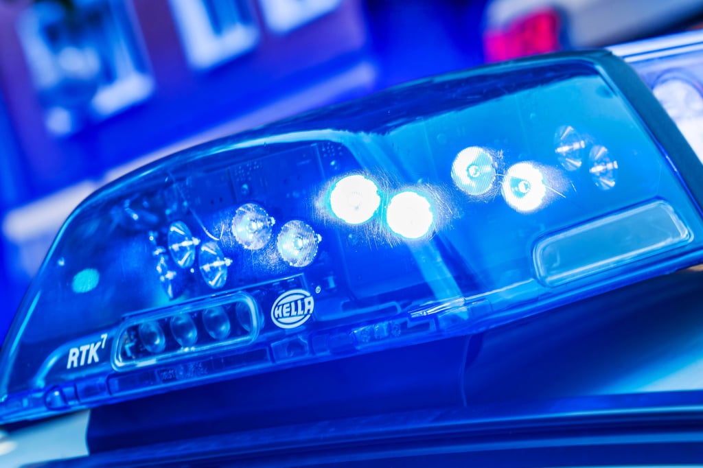 Nach einer körperlichen Auseinandersetzung in Burg um zu laute Musik aus einer tragbaren Box ermittelt nun die Polizei.