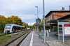 Seit 2006 fahren keine Züge der Unstrutbahn von Nebra bis nach Artern. Eine Petition der IG Unstrutbahn spricht sich nun für die Wiederaufnahme des länderübergreifenden Bahnverkehrs aus. 