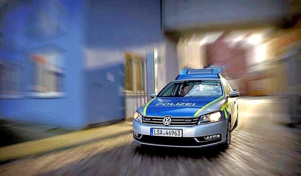 Die Polizei musste zu einem Unfall an der Ascherslebener Wilhelmstraße ausrücken.