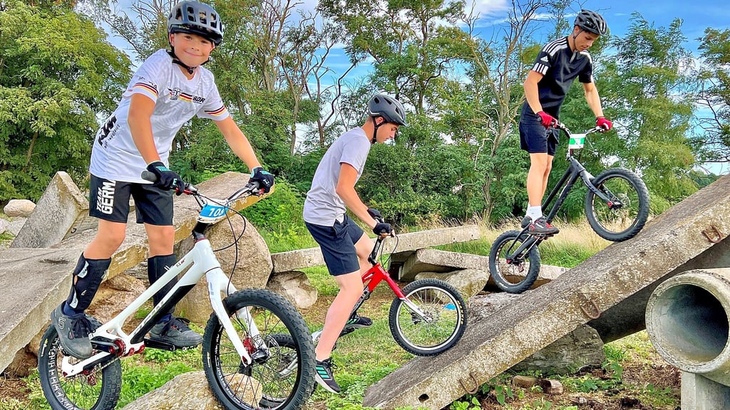 Mika Steinhausen (v.l.), Levi Buder und Lukas Uhlmann haben Samtag beim Finale der Ostdeutschen Meisterschaft Heimvorteil.