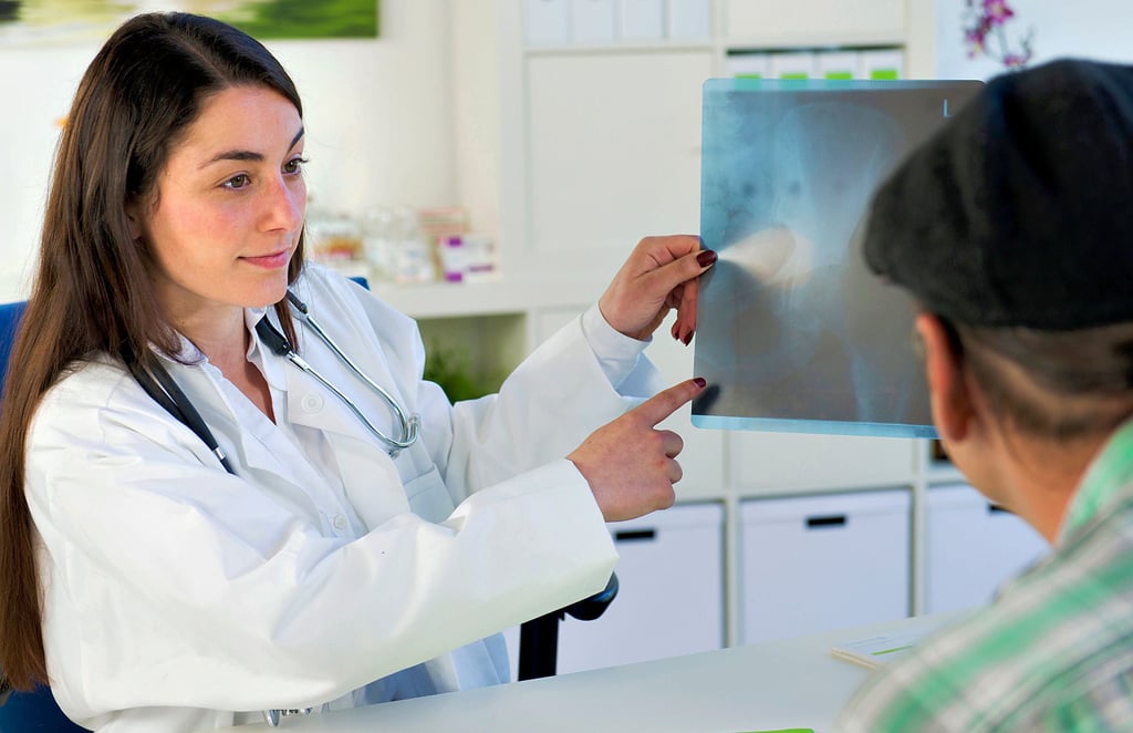 Bei planbaren und größeren Eingriffen haben Patienten das Recht auf eine ärztliche Zweitmeinung. Im Klinikum Magdeburg gibt es dafür jetzt ein Zweitmeinungszentrum, aber auch in anderen Kranklenhäusern in Magdeburg ist die Beratung möglich.