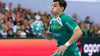 Leipzigs Spieler Matej Klima wirft.