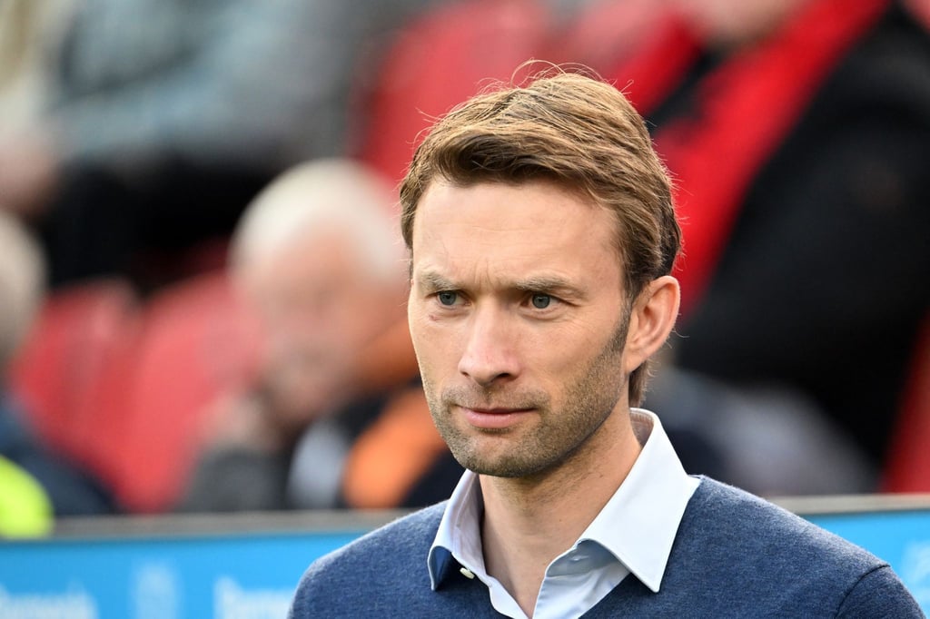 Sieht den norwegischen Kunstrasen nicht als Nachteil: Leverkusens Geschäftsführer Sport Simon Rolfes.