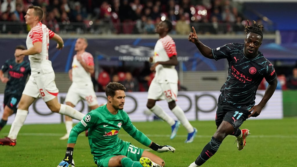 Jeremy Doku trifft zum 3:1-Endstand für Manchester City bei RB Leipzig im Champions-League-Duell.