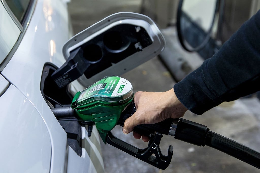 Stark gesunkene Preise für Benzin und Diesel in Polen ziehen derzeit immer mehr Autofahrer aus Brandenburg an.