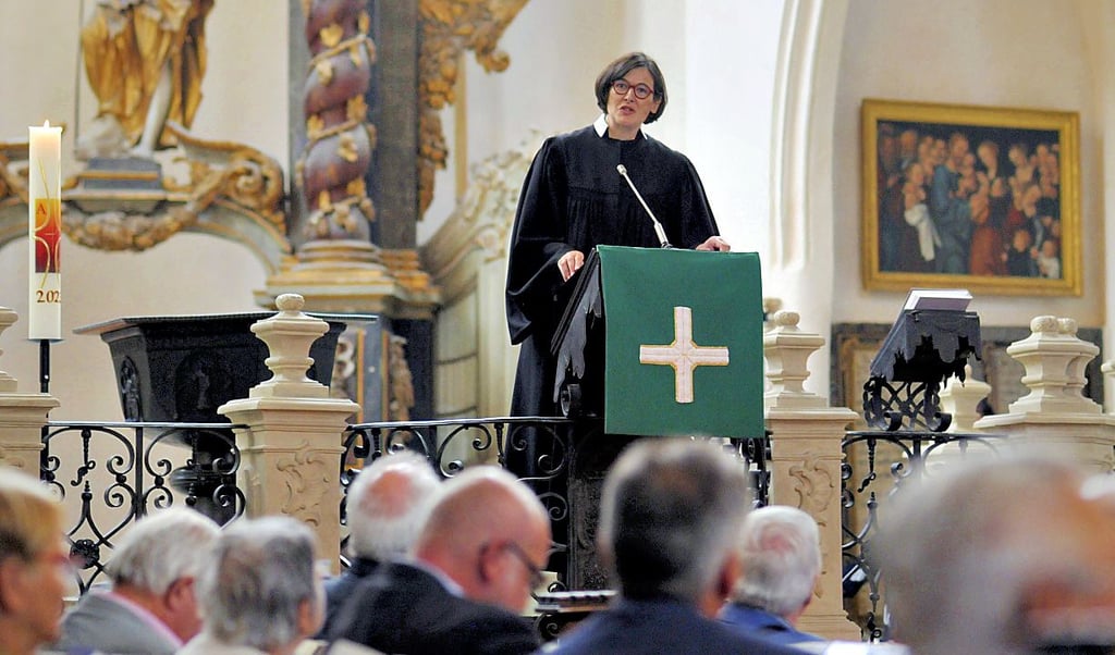 Kirchentags-Generalsekretärin Kristin Jahn wirbt beim Festgottesdienst in der Wenzelskriche dafür, trotz aller Differenzen miteinander zu reden.