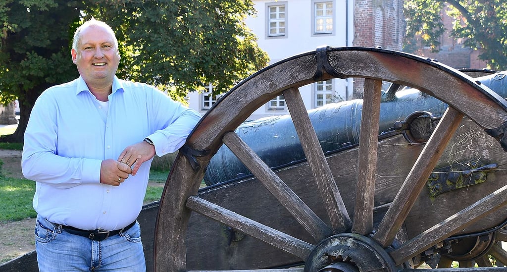 Maik Mund gefällt der Bismarckpark in Schönhausen sehr gut. Hier ist er gern mit seiner Familie unterwegs. Der 53-Jährige kandidiert für das Amt des Bürgermeisters im Elbe-Havel-Land.