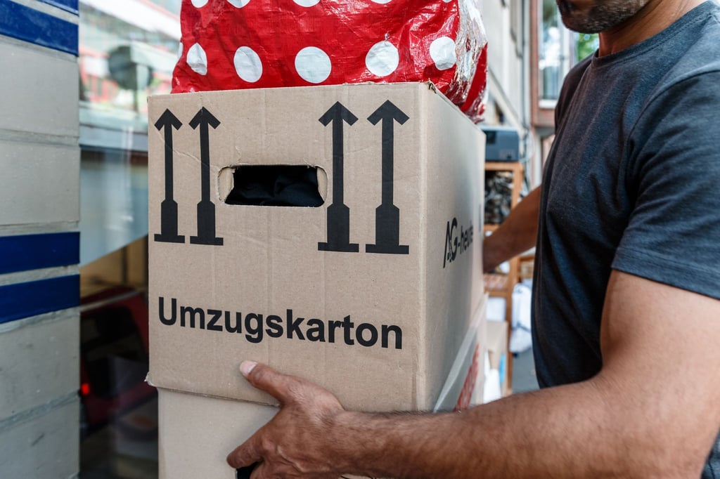 Ein Vorteil von wiederverwendbaren Kartons ist, dass man sie nach dem Umzug nicht einlagern muss.