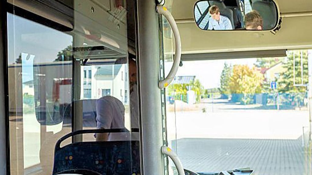 Personalmangel und Bauarbeiten Verspätungen beim Schülerverkehr im