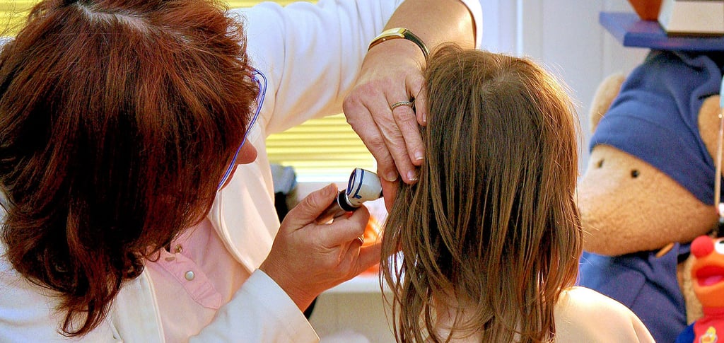Besonders kleine Patienten brauchen viel Zeit und Aufmerksamkeit, doch Kinderärzte arbeiten mittlerweile am Limit.