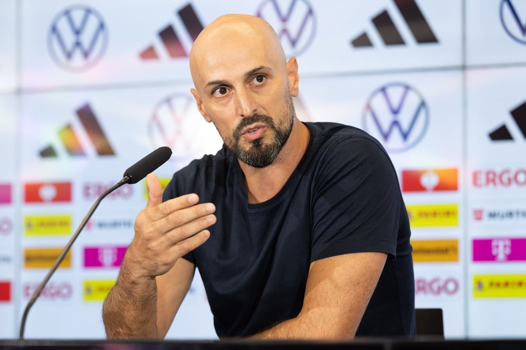 U21-Trainer Antonio Di Salvo hat mit seiner Mannschaft über die Situation in Israel gesprochen.