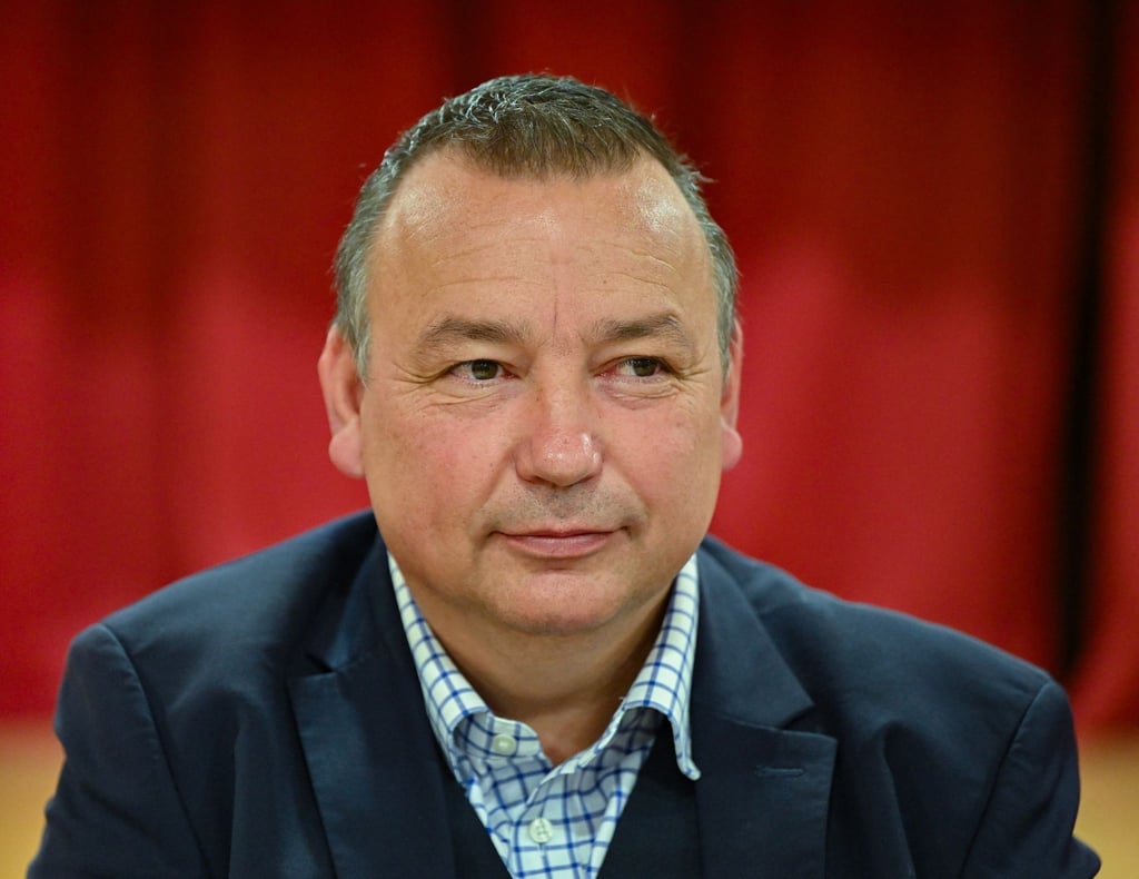 Sven Herzberger (parteilos), aufgenommen bei einer Gesprächsrunde.