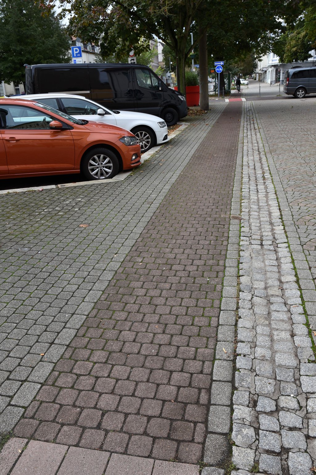 Der Radfahrstreifen ist hier recht schmal.