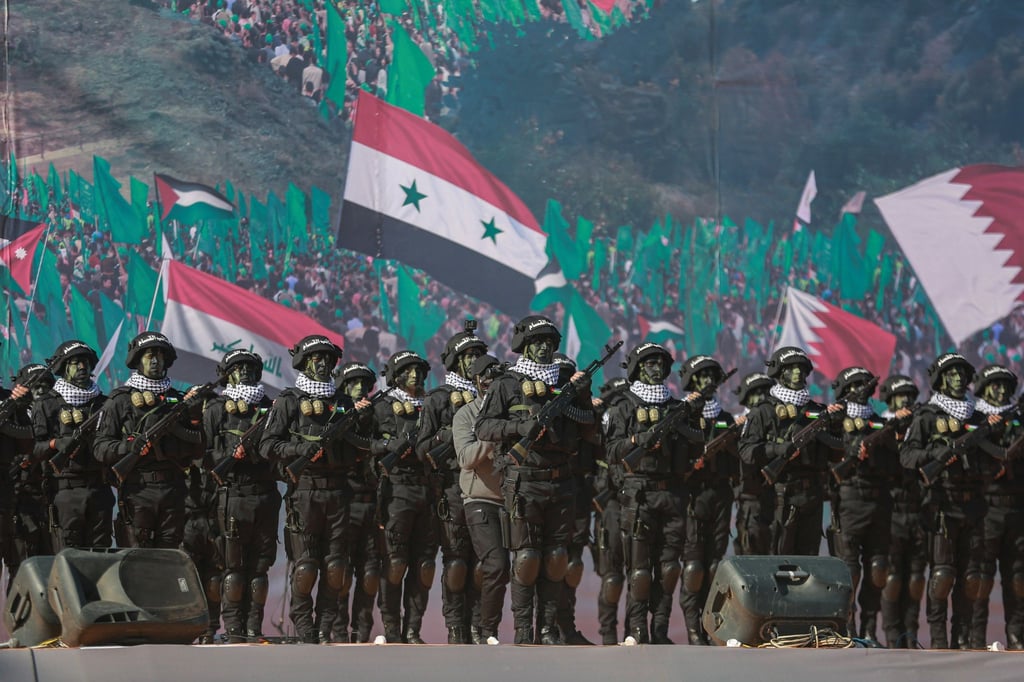 Mitglieder der Kassam-Brigaden, des bewaffneten Flügels der Hamas, bei einer Parade im Gazastreifen im Dezember 2022.