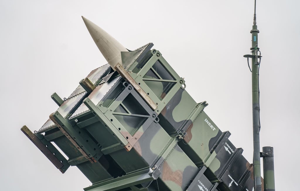 Ein gefechtsbereites Flugabwehrraketensystem vom Typ „Patriot“ des Flugabwehrraketengeschwaders 1 der Bundeswehr.