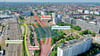 Das ist der Vorschlag der Stadt: Das Zukunftszentrum soll in der Mitte, die Volkmannstraße rückt dafür an die Bahnstrecke. Und die Brücken über den Riebeckplatz werden zur grünen Promenade.