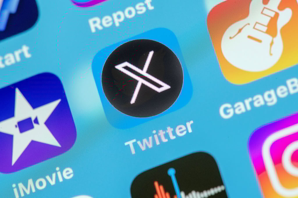 Im Social Media Netzwerk X, früher Twitter, hat ein Mann Morddrohungen gegen 65 Landtagsabgeordnete aus Sachsen-Anhalt ausgesprochen. Er bezeichnete sich dabei selbst als Kaiser Friedrich I.