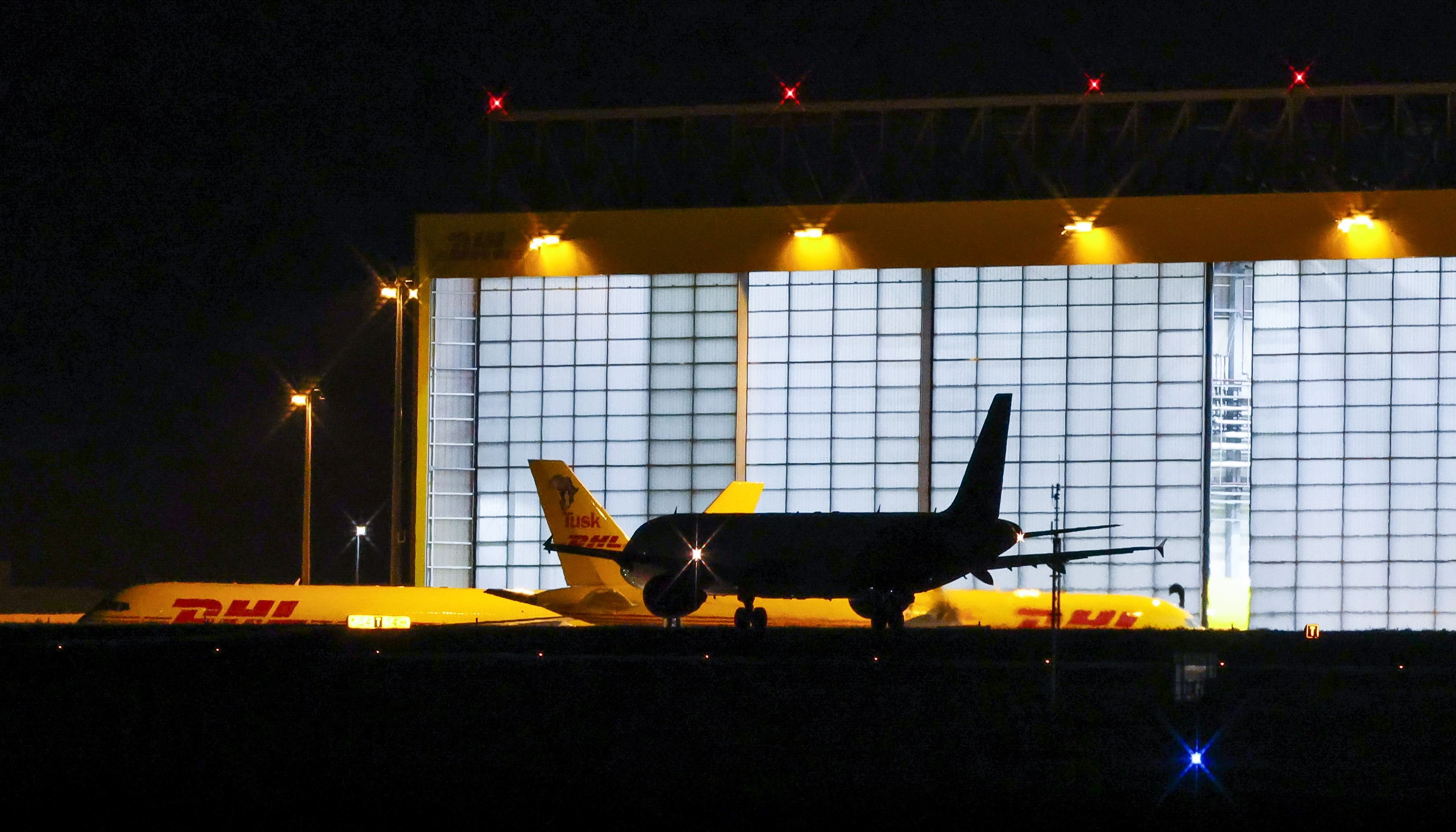 Flugausfall: Unbekannte Drohne Legt Flughafen Leipzig/Halle Lahm