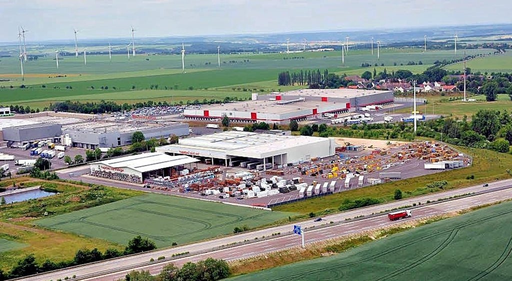 Das Gewerbegebiet Sachsen-Anhalt Süd, hier eine Luftaufnahme von 2016, ist für die Gemeinde Meineweh Fluch und Segen zugleich.