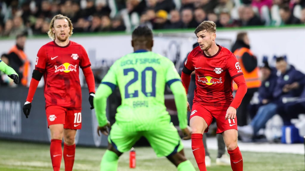 Timo Werner (r.) und Emil Forsberg (l.) beim letzten Bundesligaspiel gegen Wolfsburg.