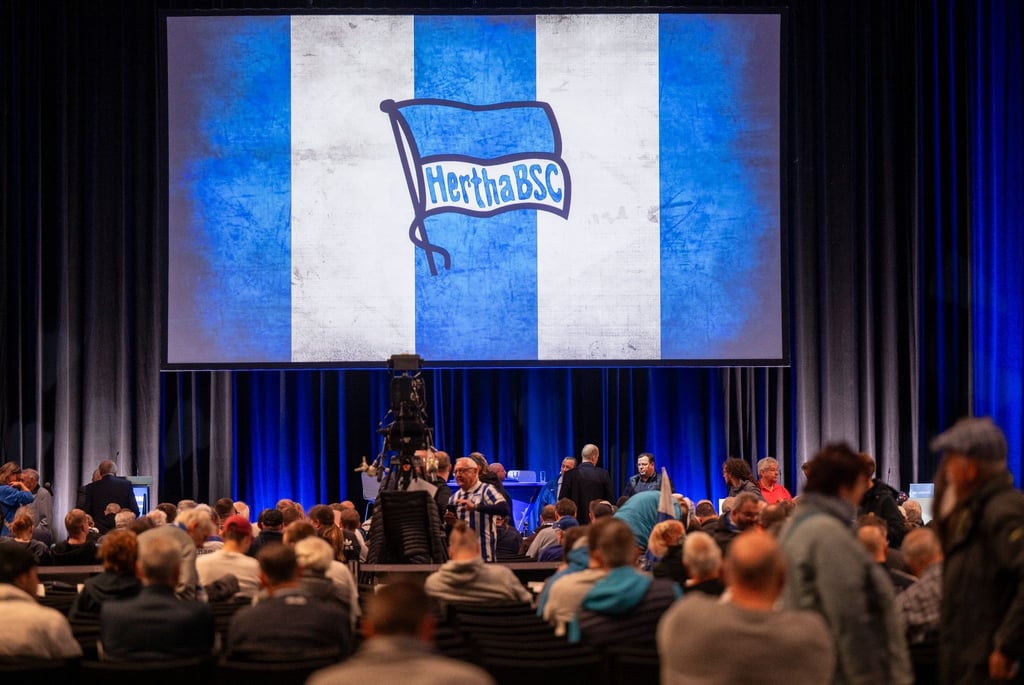 Hertha BSC, Mitgliederversammlung in der Messe Berlin.