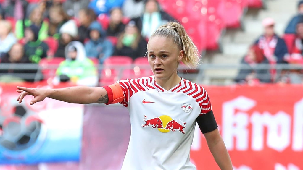 RB-Kapitänin Victoria Krug beim Spiel gegen Wolfsburg.