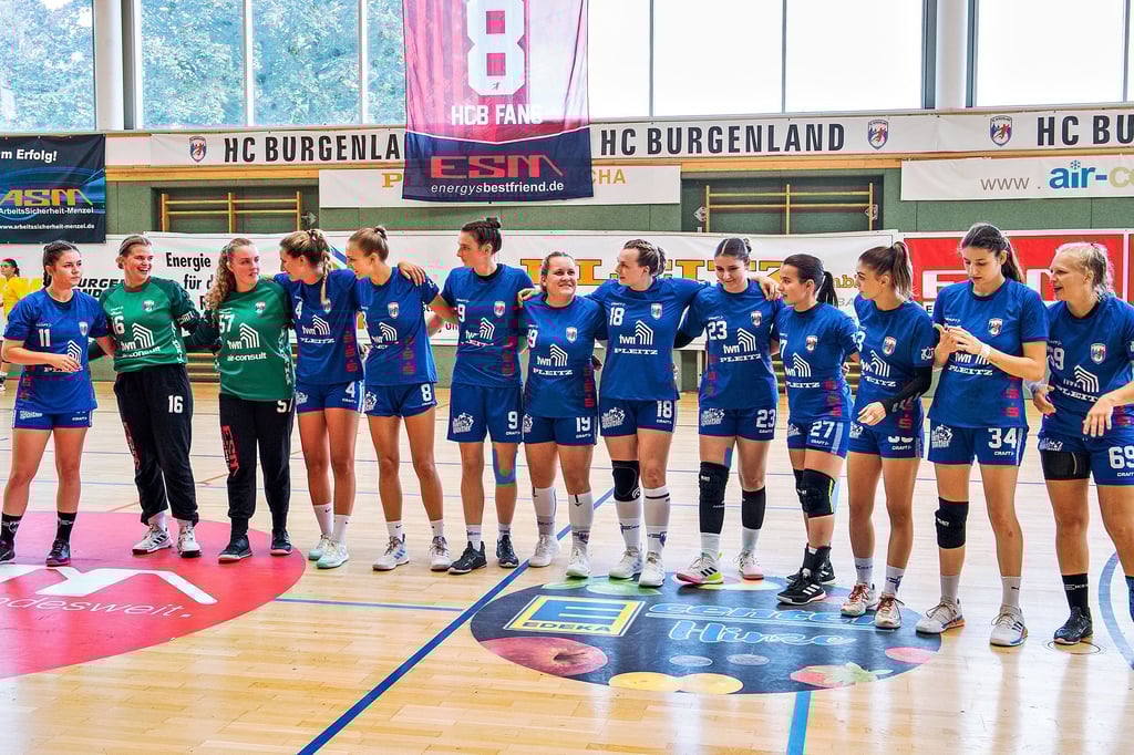 Die Burgenland-Frauen vor dem Oberliga-Topspiel gegen den HC Leipzig II, das sie am Samstag in Plotha mit 25:23 für sich entschieden.