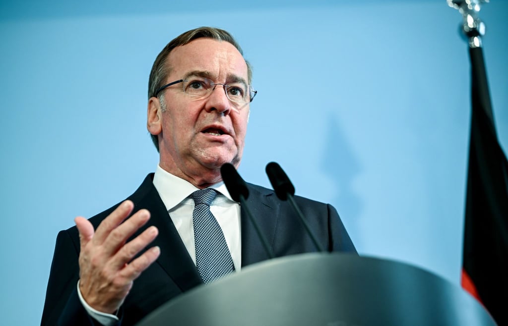 Verteidigungsminister Boris Pistorius bekräftigt Pläne für einen schnellen Ausbau des Fliegerhorstes Holzdorf.