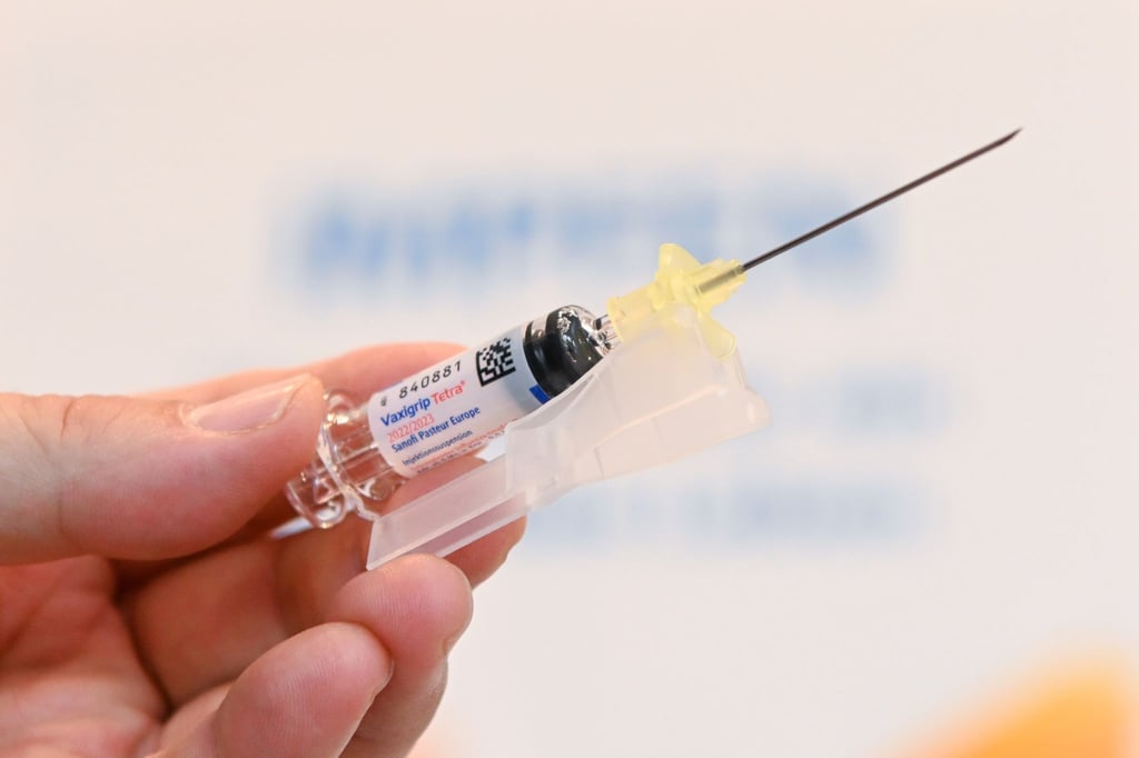 Eine Spritze für eine Influenza-Schutzimpfung.