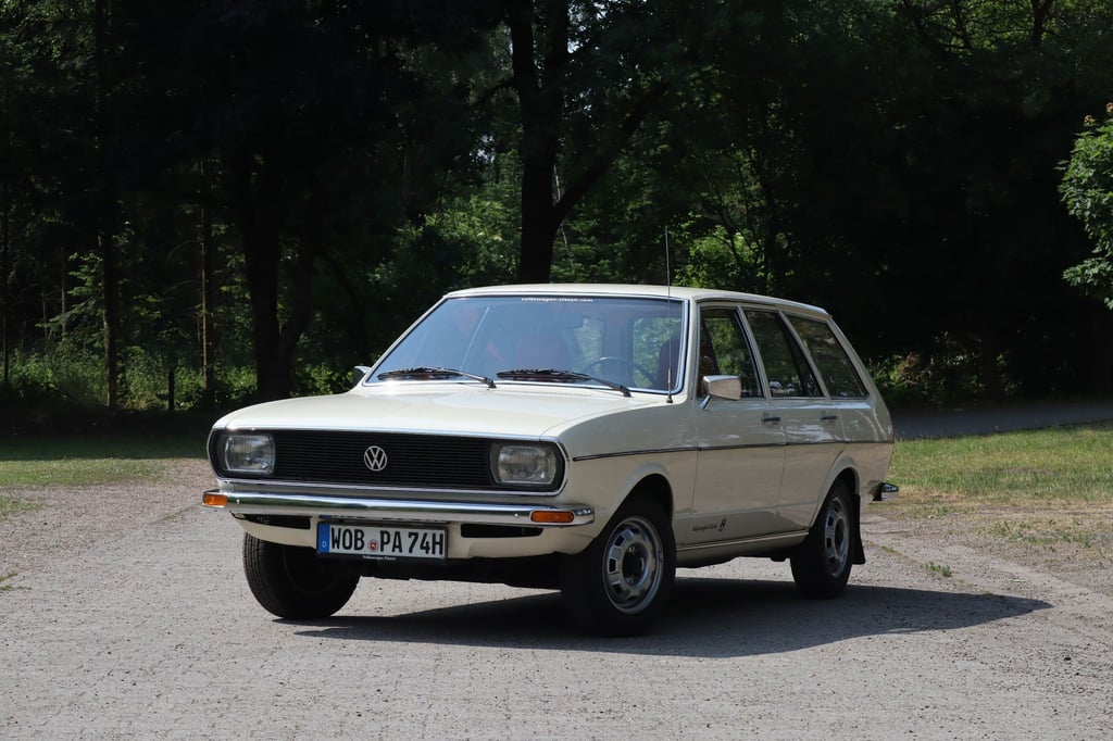 Elegant und leicht gezeichnet: Leicht ist dieser VW Passat Variant mit seinen rund 900 Kilo auch im Wortsinn - vor allem aus heutiger Perspektive.