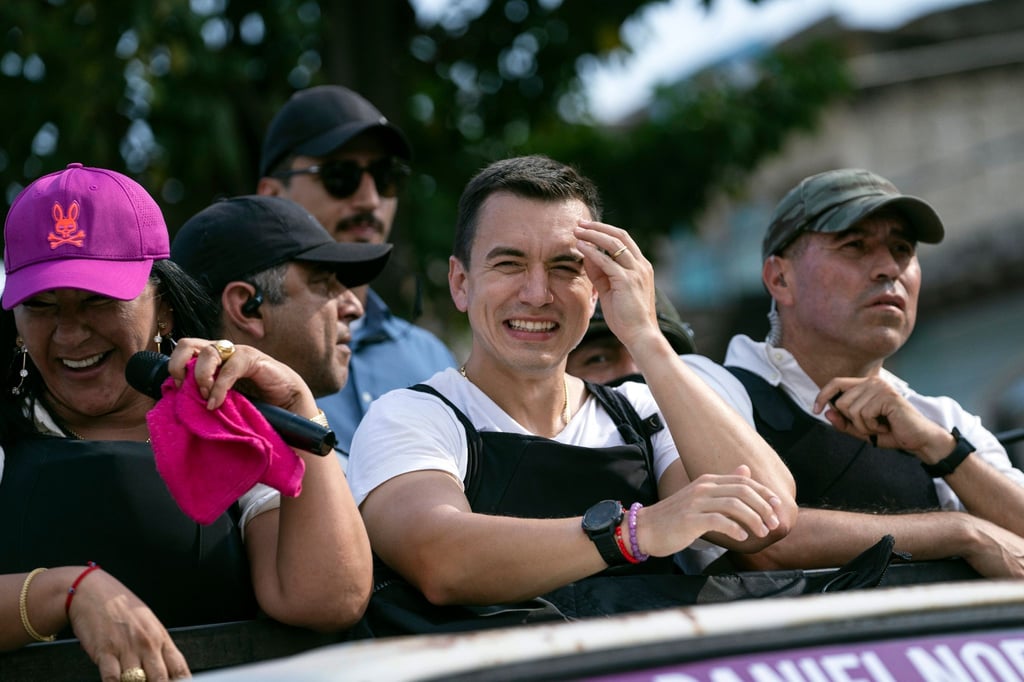 Daniel Noboa (M) gilt als Mitte-Rechts-Politiker.