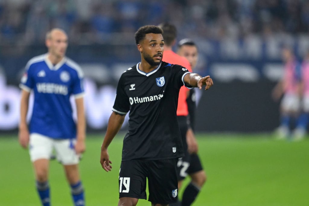 Leon Bell Bell ist beim 1. FC Magdeburg auf der linken Seite gesetzt und weitgehend konkurrenzlos.