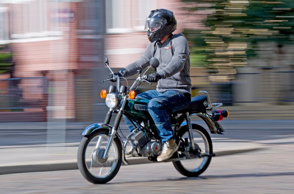 Ein Mopedfahrer wurde kontrolliert.