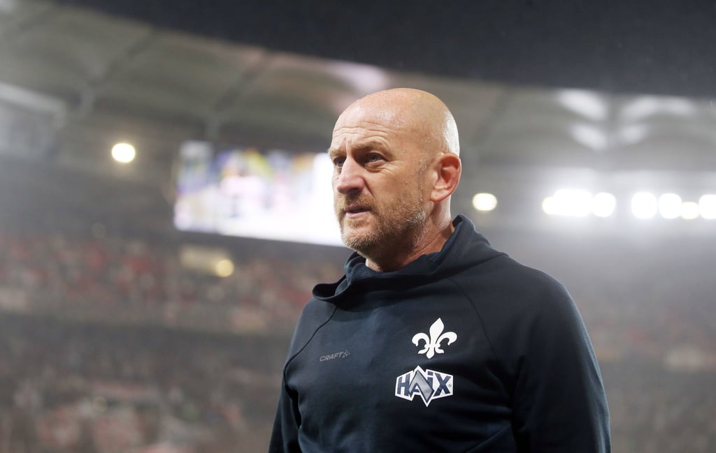 Torsten Lieberknecht, Trainer beim SV Darmstadt 98, fiebert lieber mit abgestürzten Traditionsklubs als mit RB Leipzig.