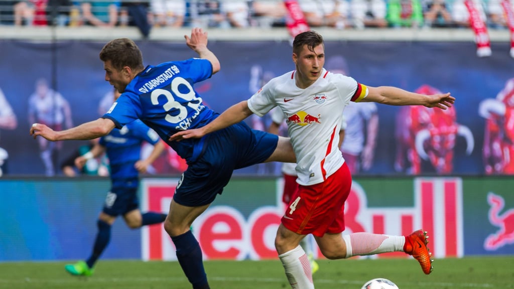 Kapitän Willi Orban (r.) beim 4:0 gegen Darmstadt im April 2017.