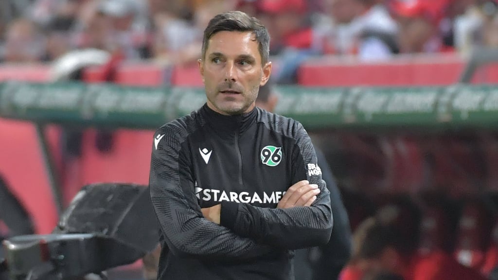 Hannovers Trainer Stefan Leitl freut sich auf ein stimmungsvolles Heimspiel gegen den 1. FC Magdeburg am Freitagabend.