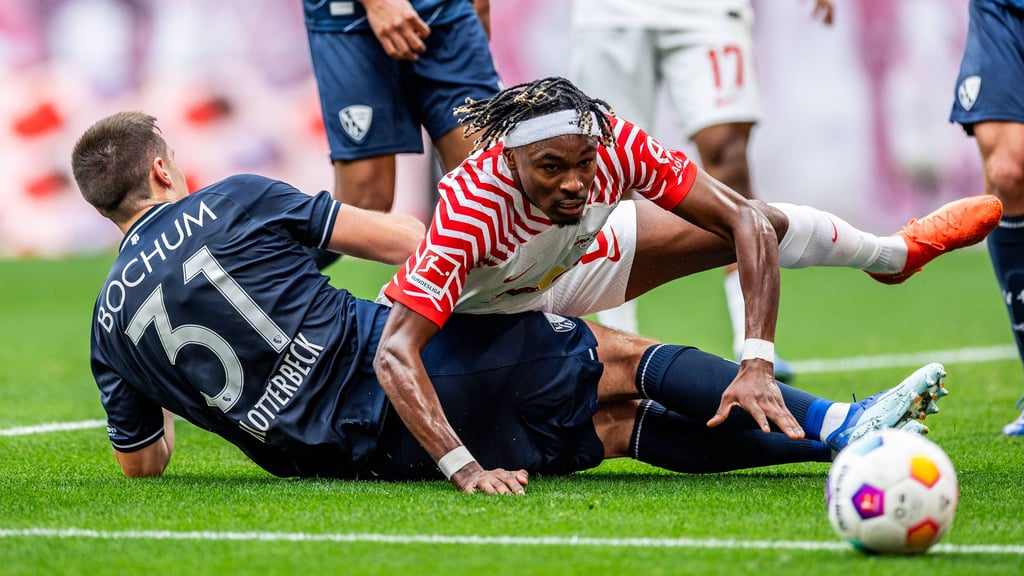 Auch gegen die Kleinen an die Grenzen gehen: Mo Simakan gegen den VfL Bochum.