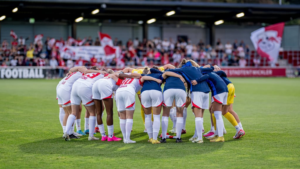 Einschwören auf den nächsten Topgegner: Frauenteam von RB Leipzig.