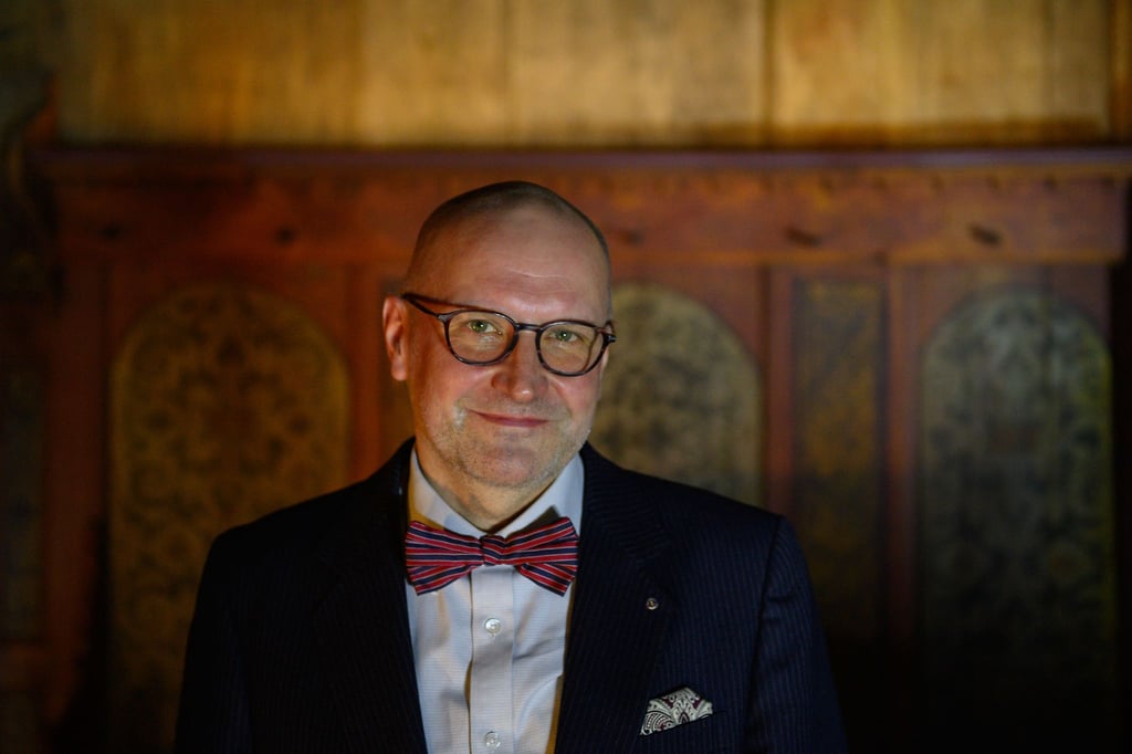 Thomas Müller, Direktor und Vorstand der LutherMuseen in der Lutherstube des Lutherhauses.