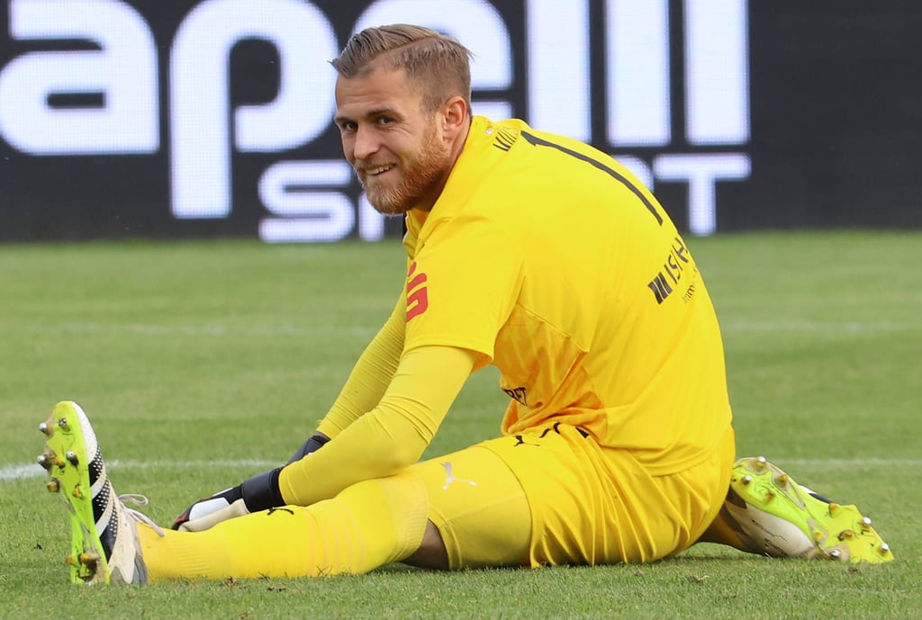 Sven Müller musste bisher in jedem Spiel hinter sich greifen.
