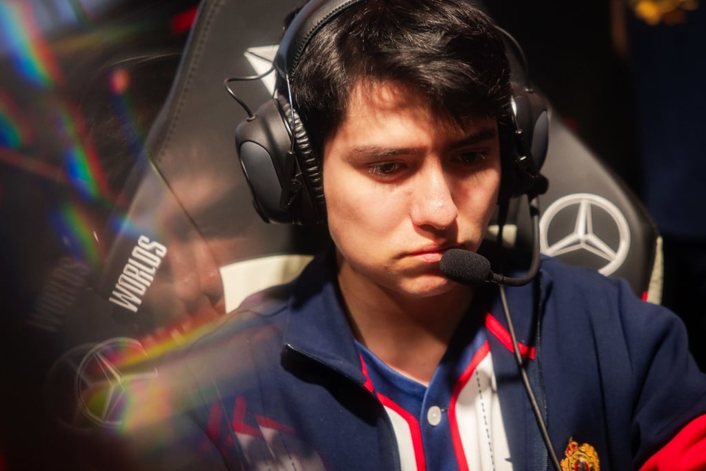 Jungler Yike konnte trotz starker Leistung G2 noch nicht die Playoffs der LoL Worlds tragen.
